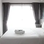 Gorgeous Studio Gateway Pasteur Apartment With Mountain View By Travelio